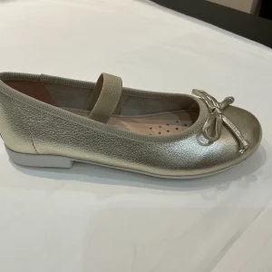 5D33667F-86B4-4C53-A88D-EF3B4BFB3FCD.jpgv1761926553 Geox - ballerine dorée