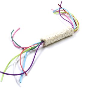 tabbytijger-sisal-leder.jpg jouet chat : Rubans en cuir de sisal